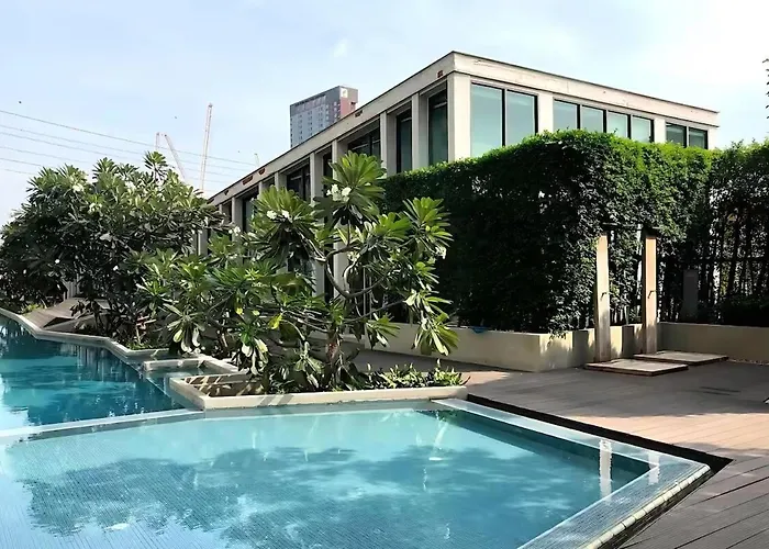 Skyline View 1 Bedroom Near Rca, Thonglor And Nana Bangkok
