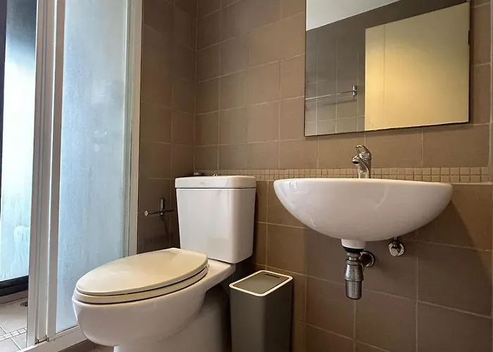 Skyline View 1 Bedroom Near Rca, Thonglor And Nana *